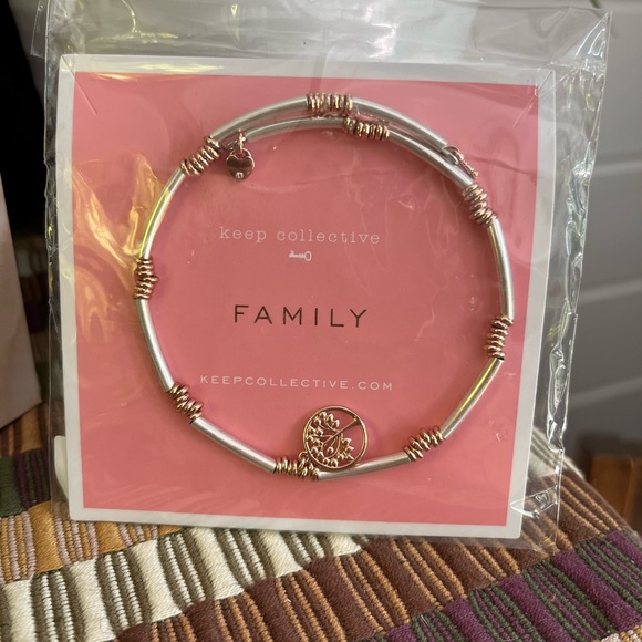 π KEEP Collective Inspo Bracelet by Stella & Dot, with tree of life charm, New - Picture 7 of 9